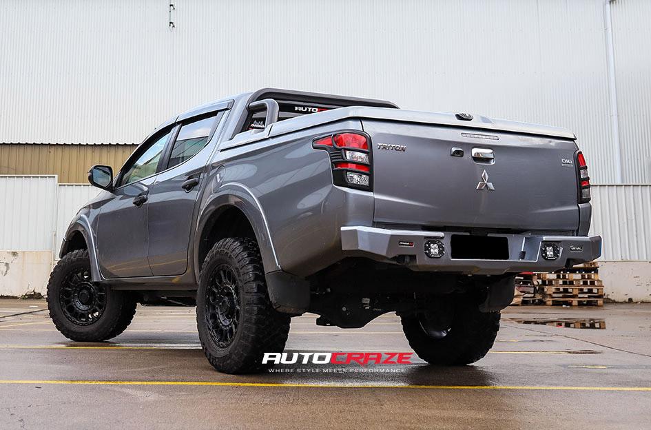 MITSUBISHI TRITON GENERAL SATIN BLACK